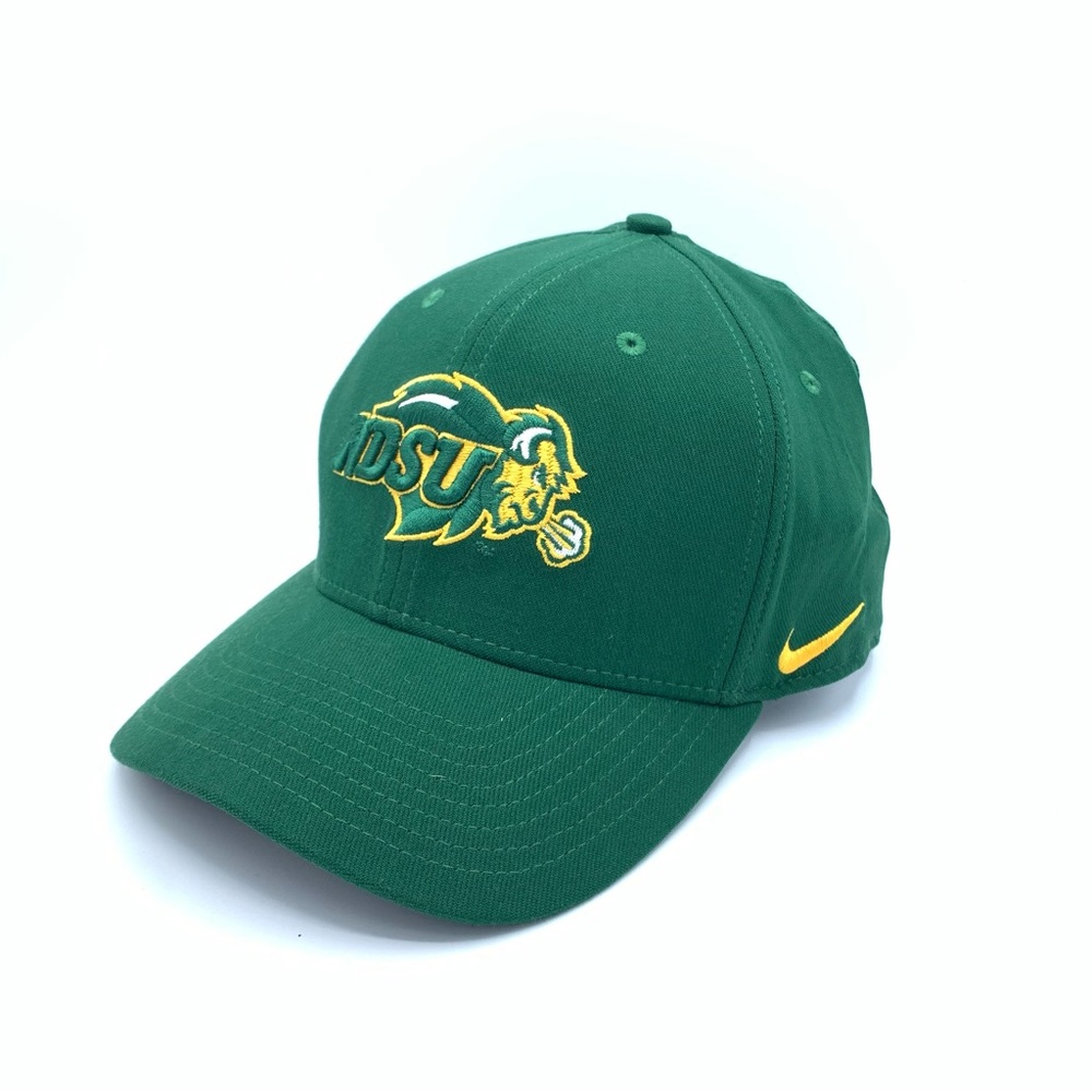 North Dakota State Bison NDSU Green Nike Dri-Fit Flex Cap Size M/L Baseball Hat